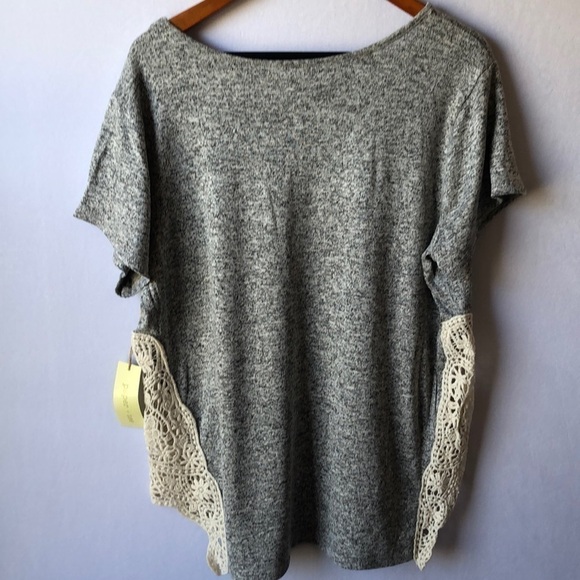 PAPER + Tee 2X Gray Top With Lace Detail On Side - Picture 3 of 8